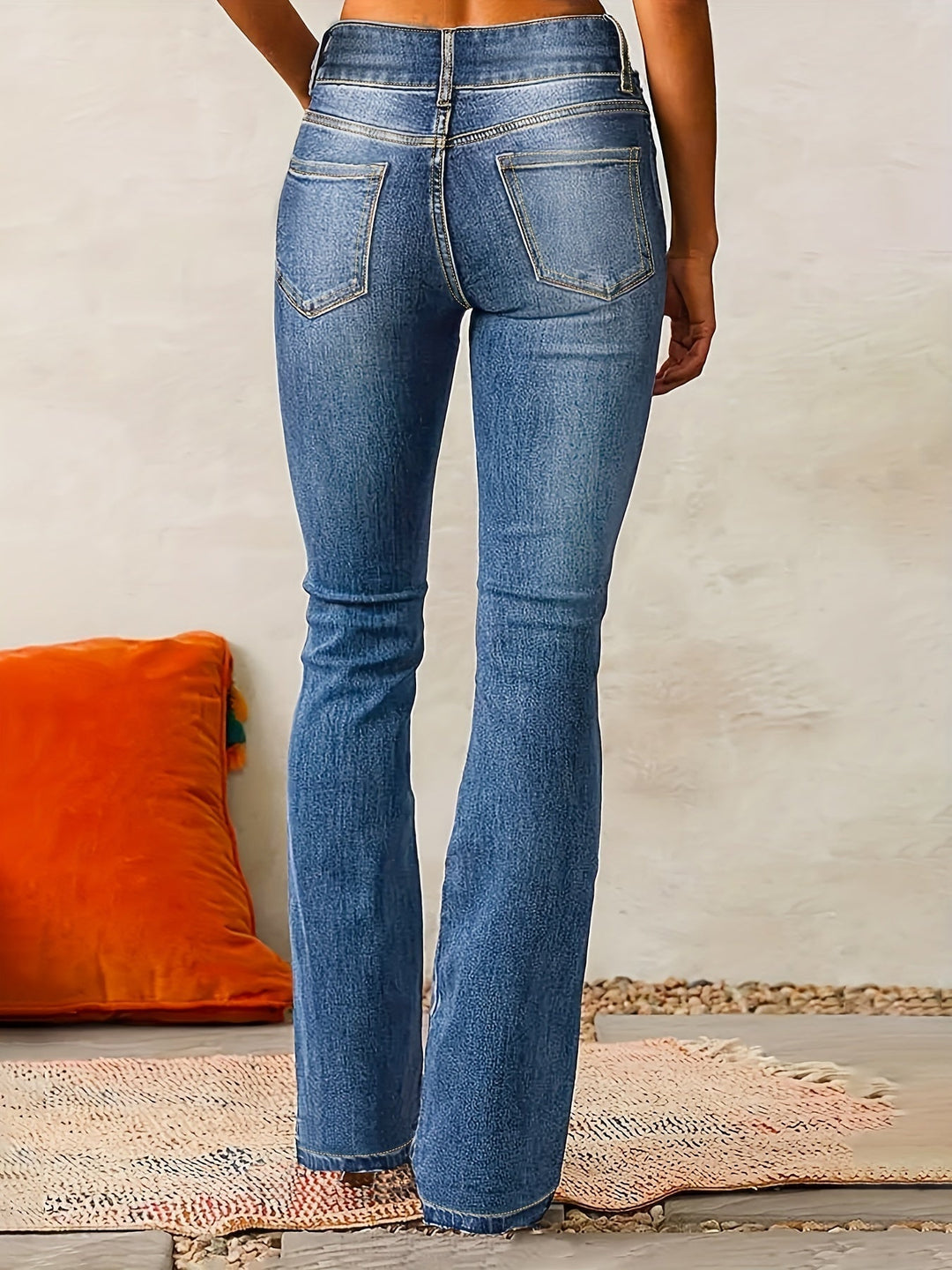 Valorine™ | Högmidjade utsvängda jeans